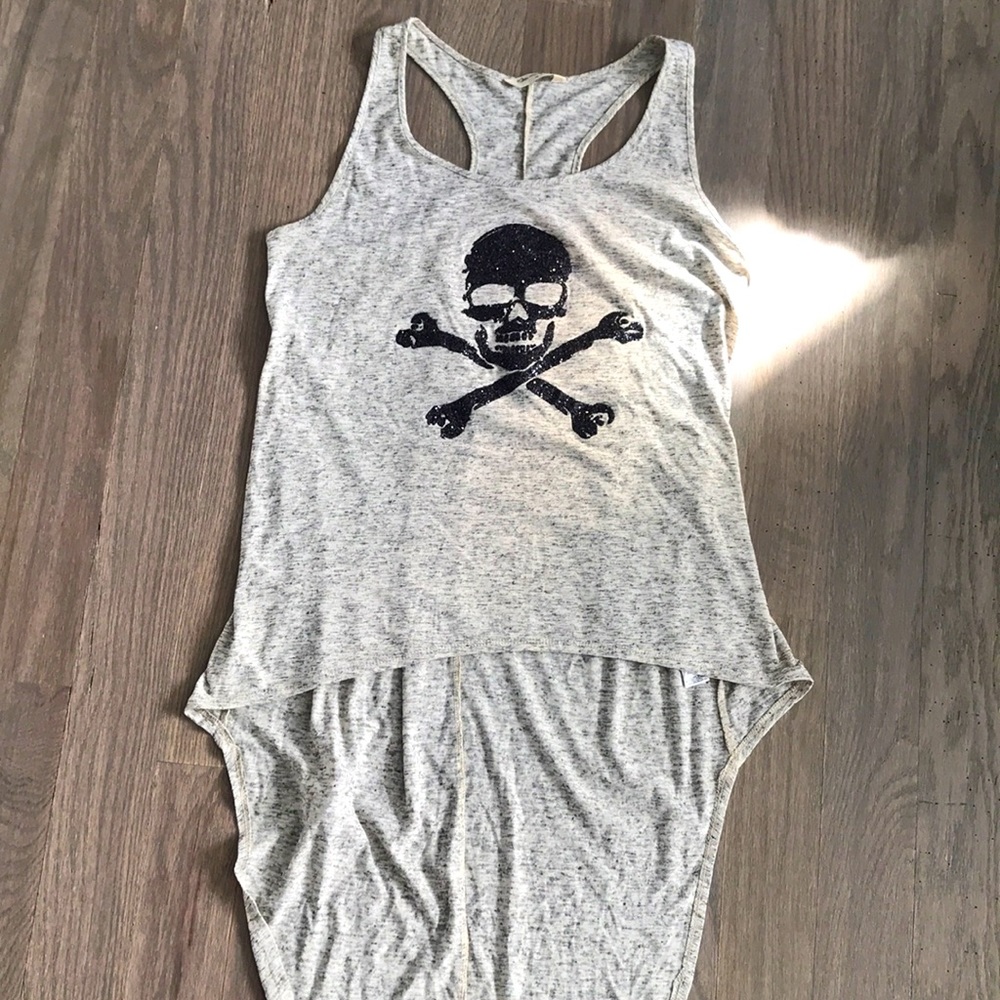 Sparkle skull tank